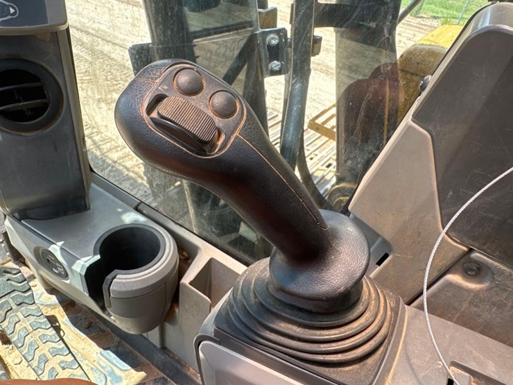 2014-caterpillar-336fl-image-38