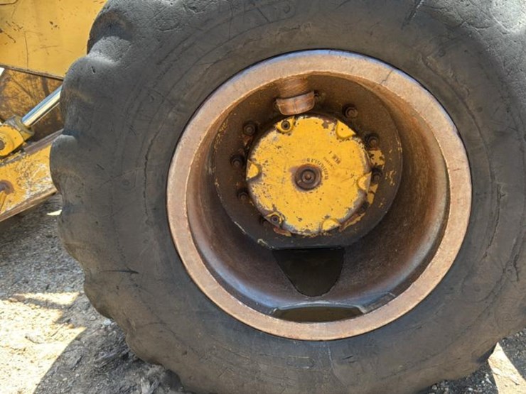 2008-caterpillar-574-image-38