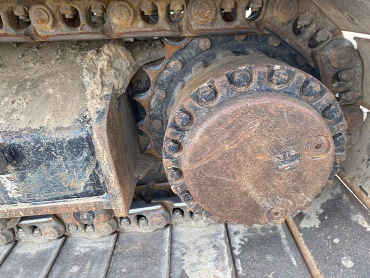 2020-caterpillar-326fl-image-10