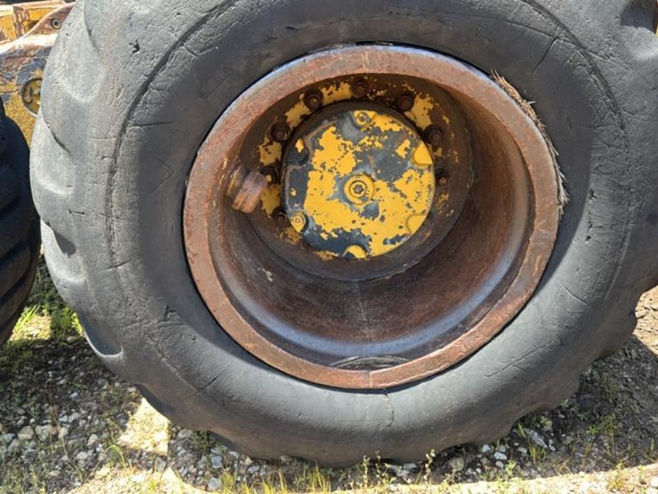 2008-caterpillar-574-image-32