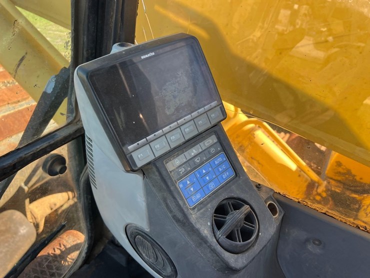 komatsu-pc200-lc-8-image-37
