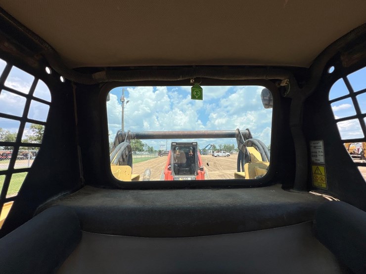 caterpillar-257b-image-31