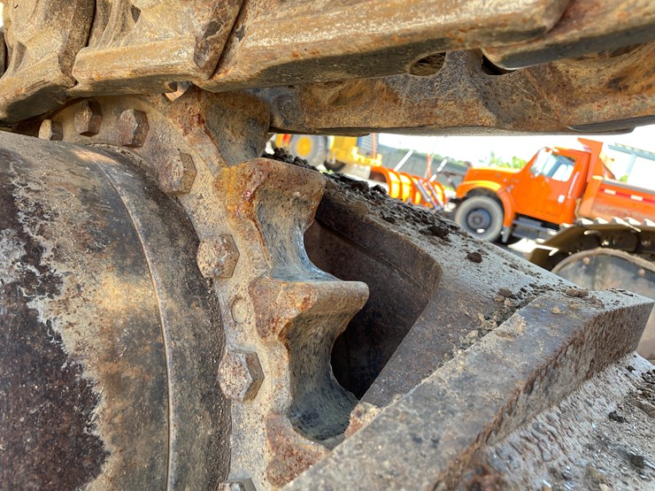 caterpillar-345c-image-14