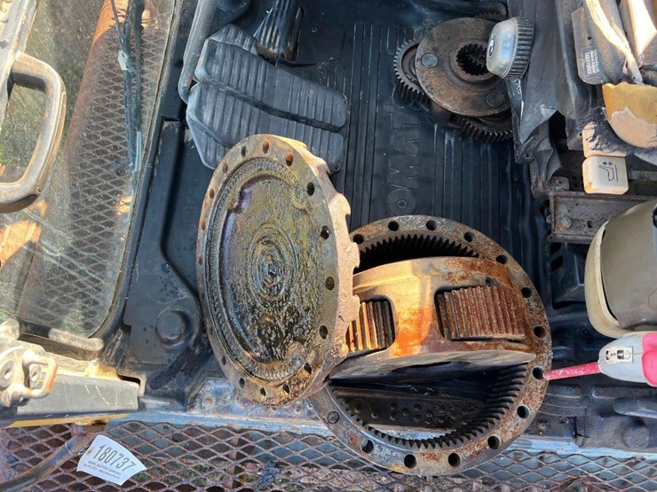 komatsu-pc200-lc-8-image-40