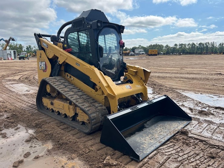 2023-caterpillar-299d3-xe-image-6