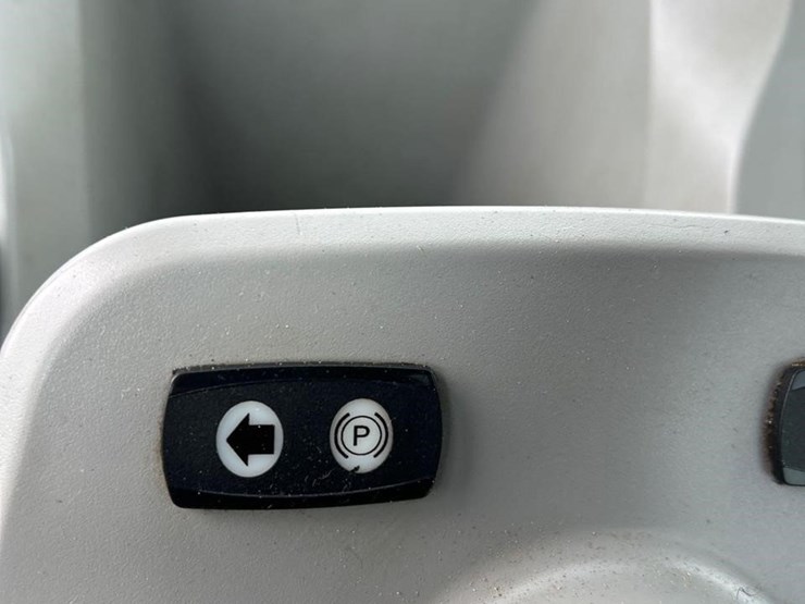 2018-caterpillar-420f2-it-image-60