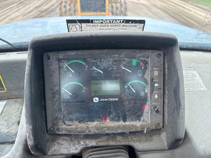 2014-deere-250d-image-23