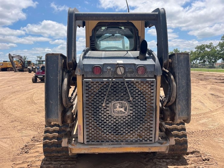 2012-deere-333d-image-3
