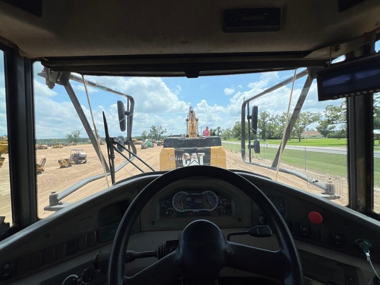 2012-volvo-a40f-image-39