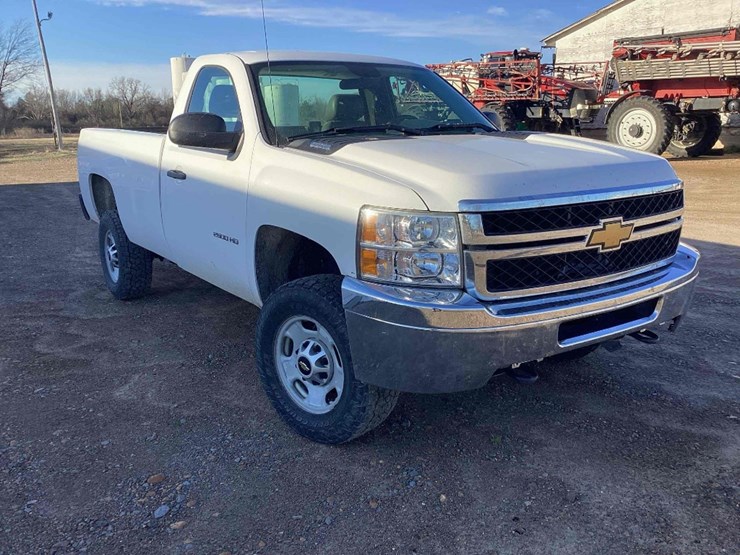 2013-chevrolet-silverado-2500-image-4