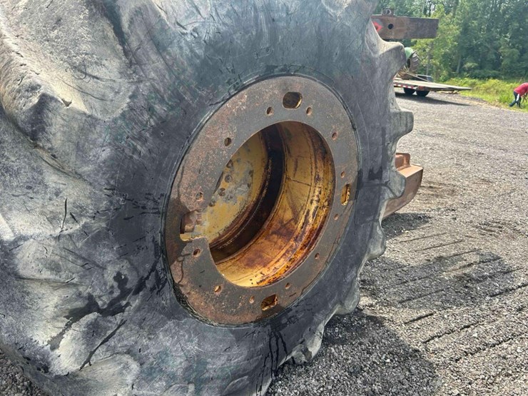 caterpillar-573-image-23