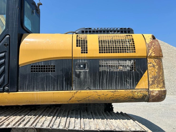 2011-caterpillar-329dl-image-41