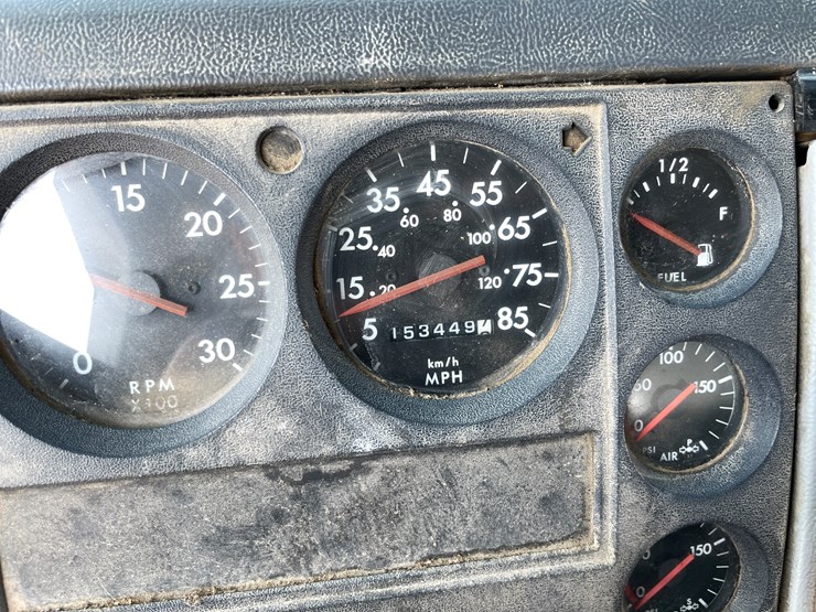 #1013-•-1992-freightliner-cummins-(has-mn-title)-image-87