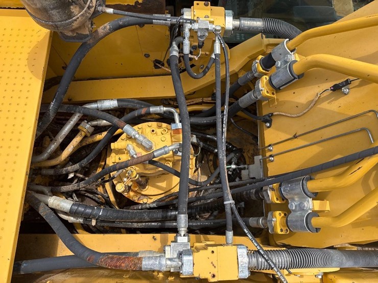 2014-caterpillar-336fl-image-29