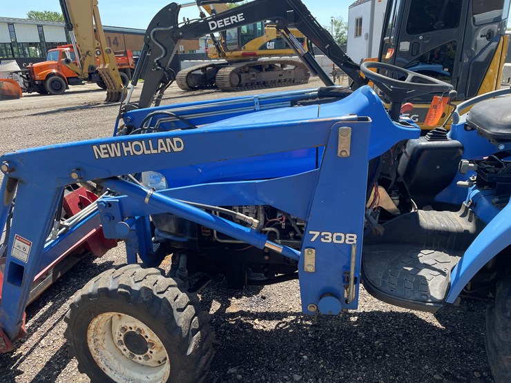 new-holland-tc33d-image-8