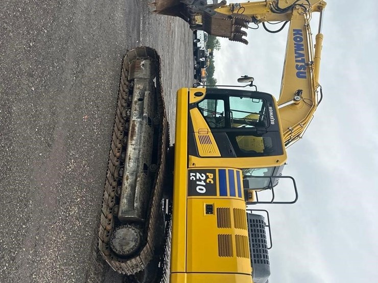 2021-komatsu-pc210-lc-11-image-6