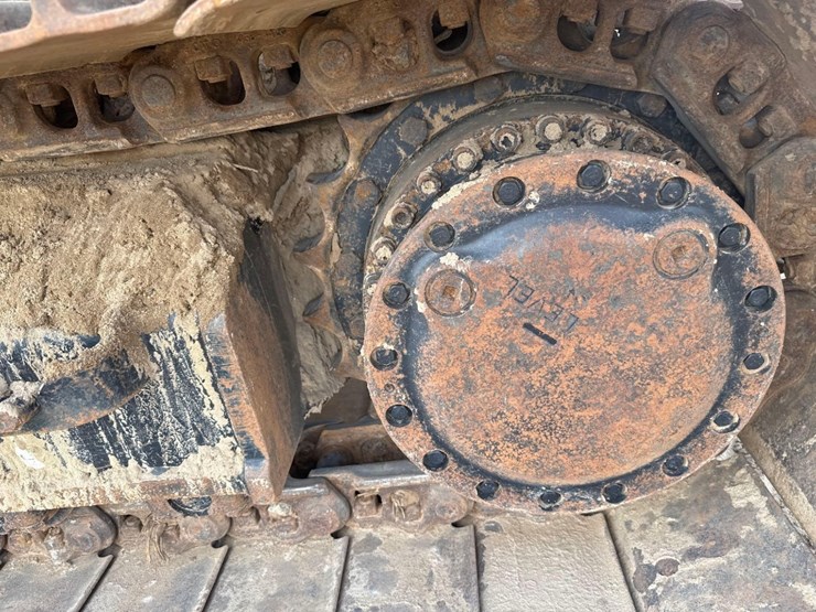 caterpillar-320gc-image-11