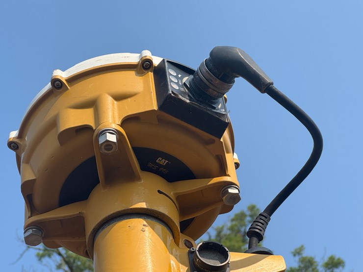 2017-caterpillar-d6n-lgp-image-15