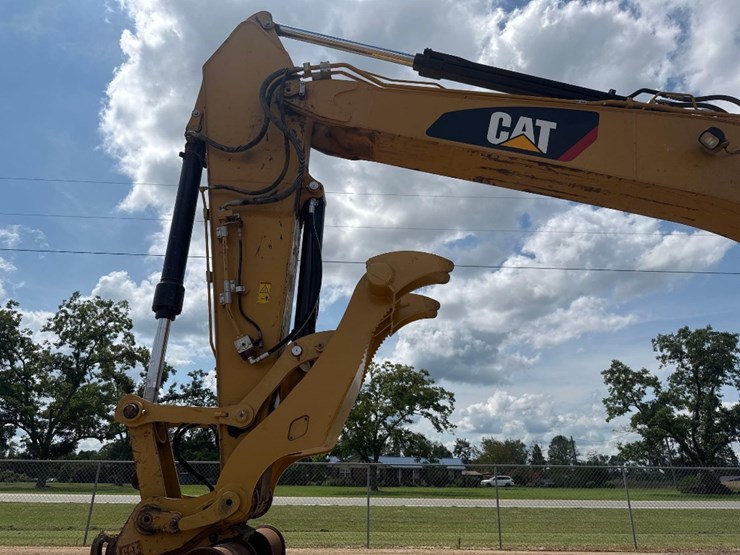 2020-caterpillar-326fl-image-25