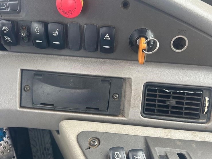 2015-volvo-a40g-image-30