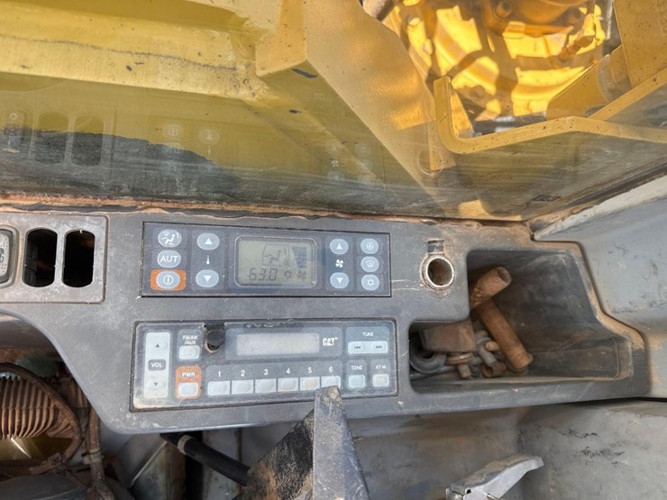 2014-caterpillar-336fl-image-42
