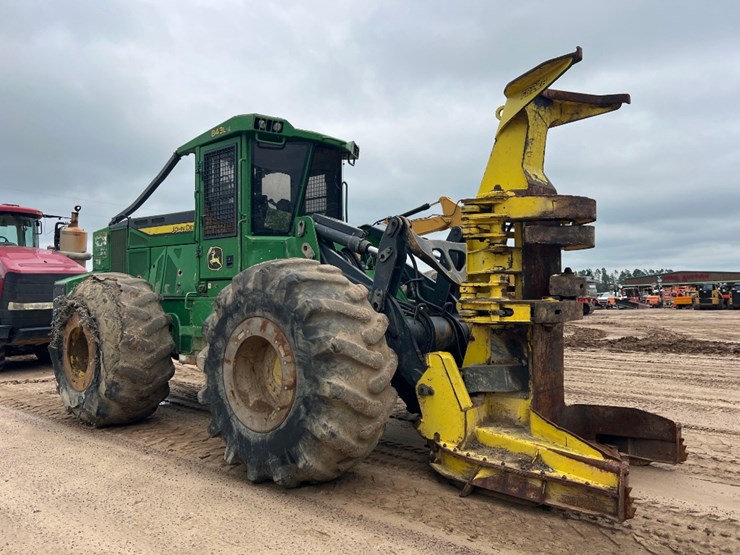 2019-deere-843l-image-6