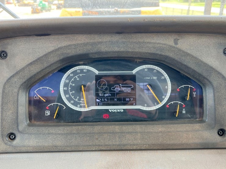 2012-volvo-a40f-image-36