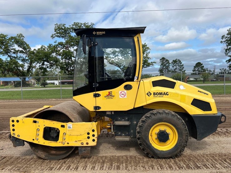 2017-bomag-bw145d-image-1