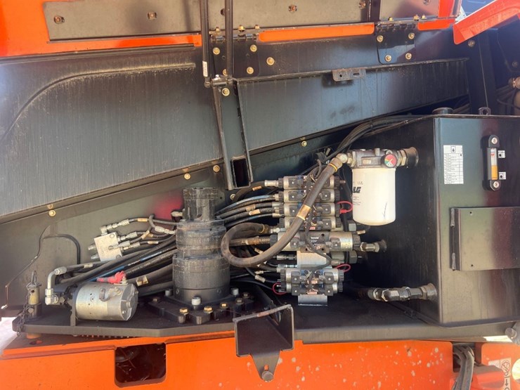 2008-jlg-600s-image-16