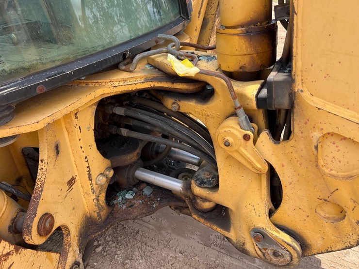 2004-deere-310sg-image-32
