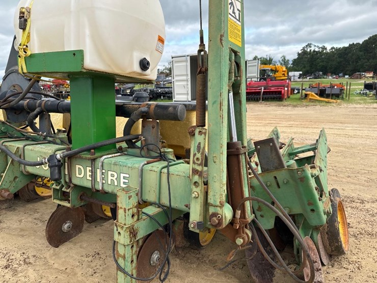 john-deere-2-image-9