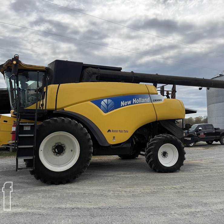 2011 NEW HOLLAND CR9065
