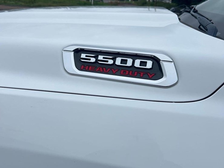 2021-ram-5500-hd-image-9