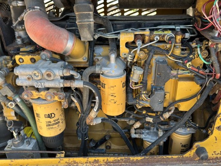 2008-caterpillar-574-image-7