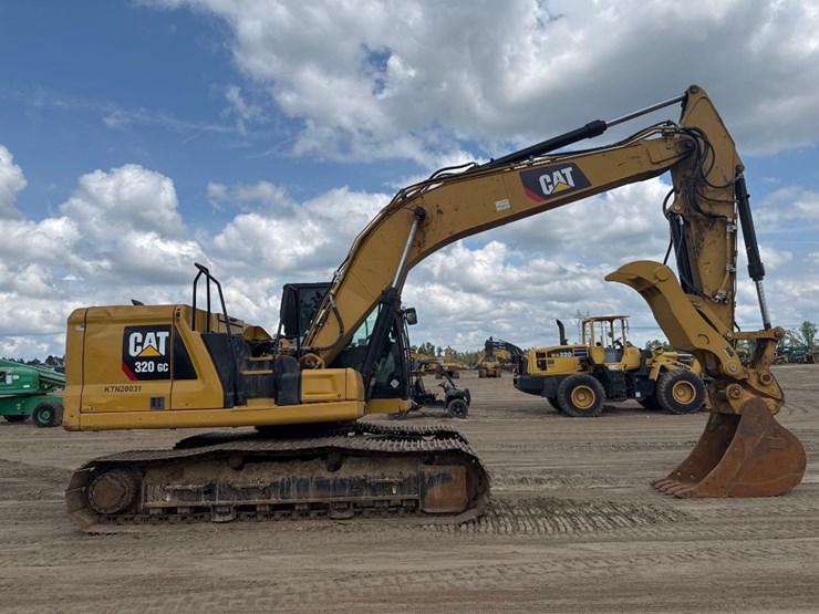 caterpillar-320gc-image-6