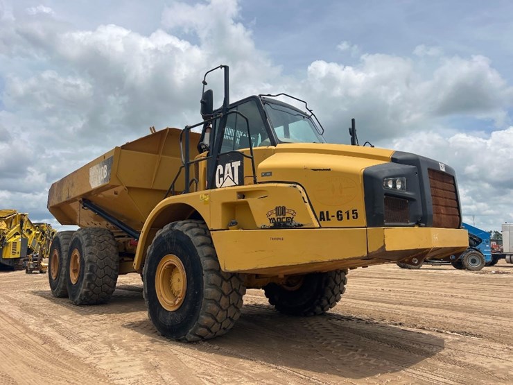 2014-caterpillar-740b-image-6