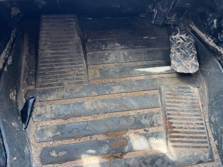 2019-caterpillar-299d2-xhp-image-31