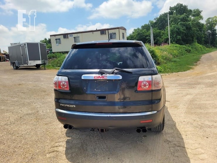 2008-gmc-acadia-image-7