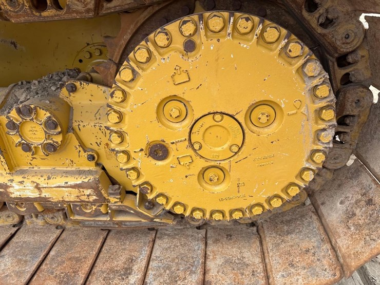 2022-caterpillar-d4-lgp-image-17