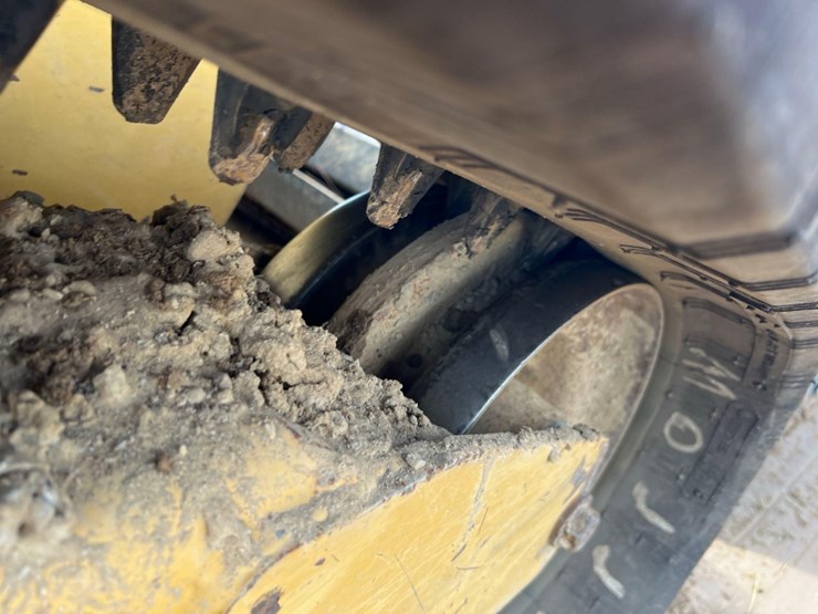 2019-caterpillar-299d2-xhp-image-14