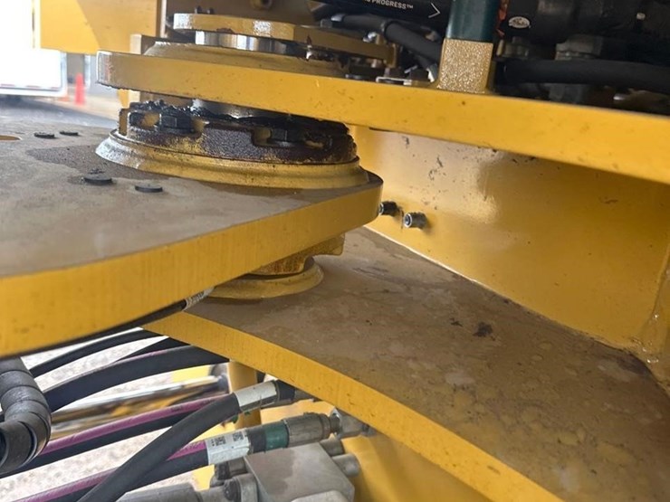 2020-caterpillar-962m-image-24