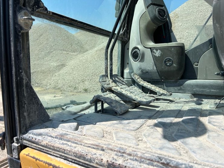 2011-caterpillar-329dl-image-31