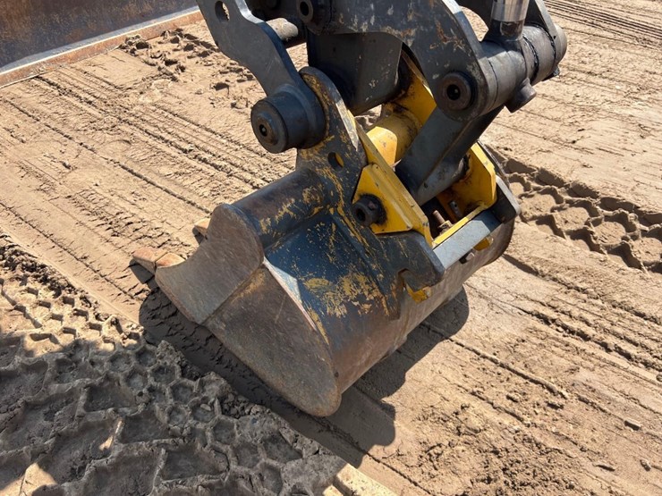 2016-deere-35g-image-19