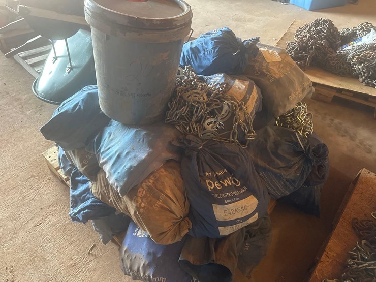**sold-onsite-only---no-online-bids-accepted**-truck-tire-chains-image-8