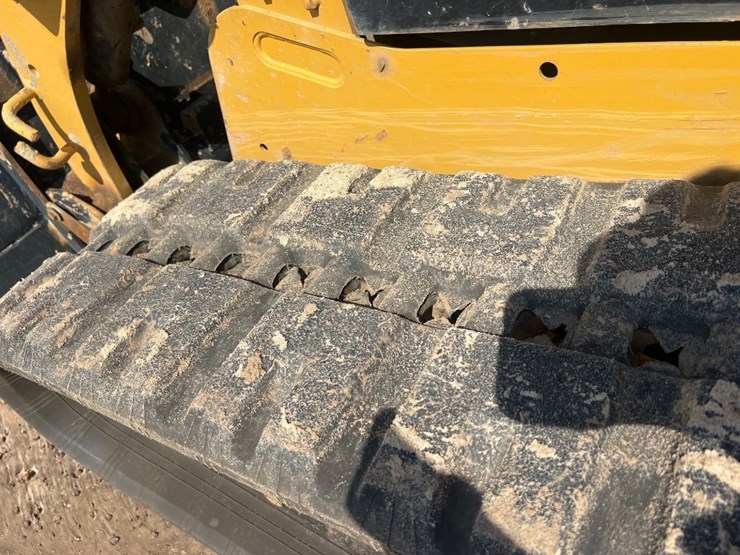 2022-caterpillar-249d3-image-25