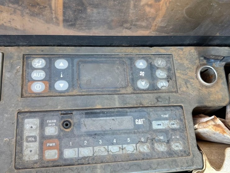 2012-caterpillar-320el-image-45