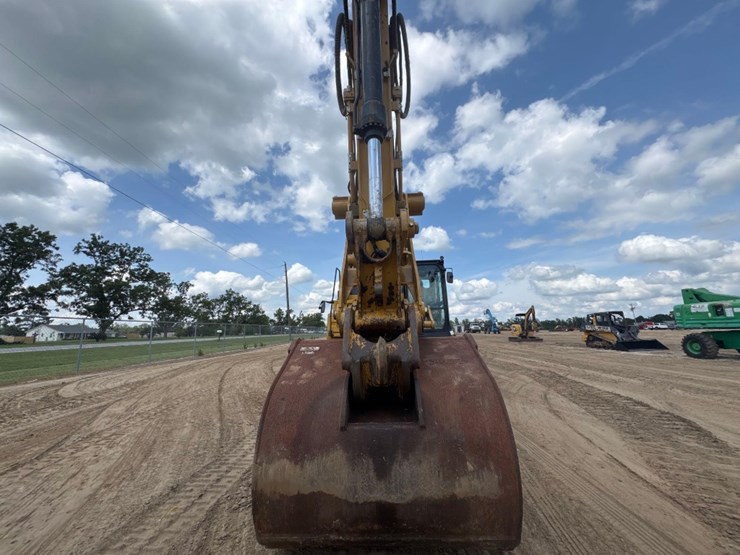 2020-caterpillar-326fl-image-3