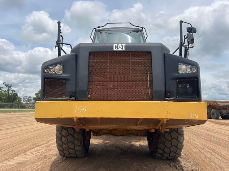 2014-caterpillar-740b-image-7