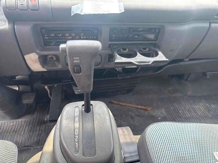 1997-isuzu-npr-image-26