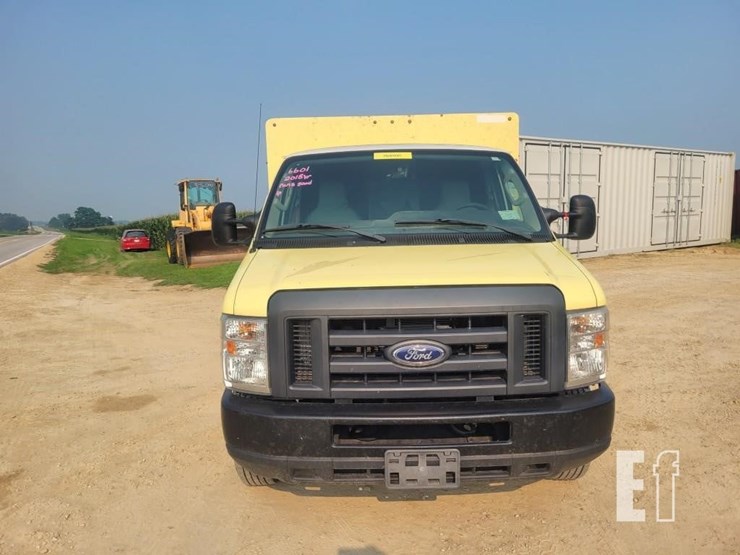 2018-ford-e450-image-3